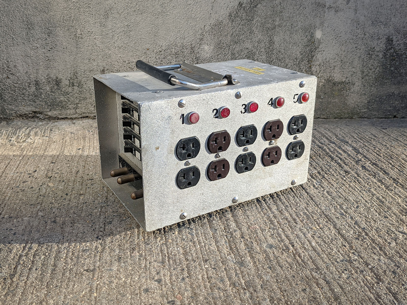 100a Lunchbox